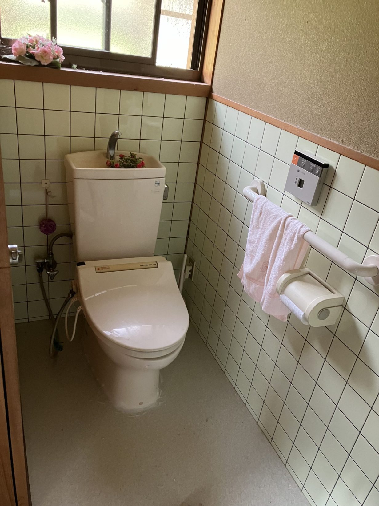 detached 上石見